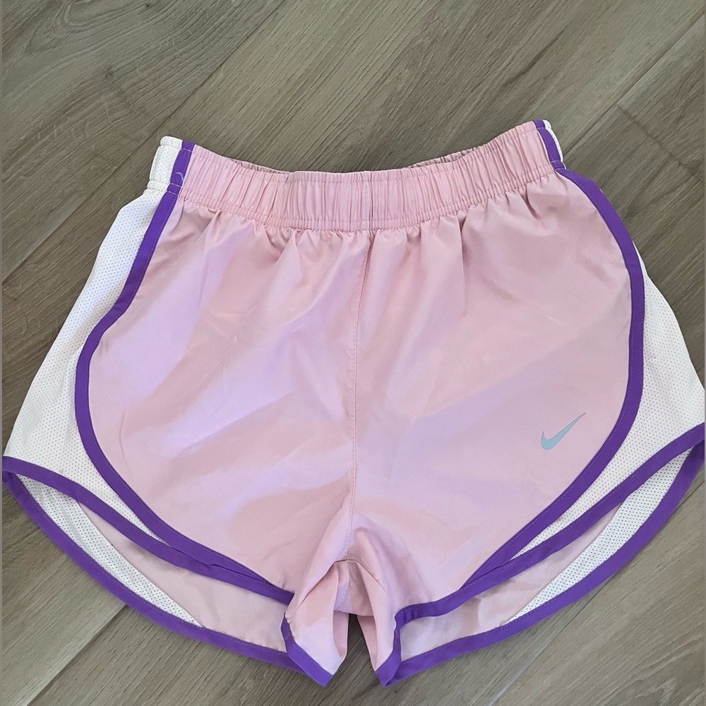 NEVER WORN womens Nike shorts